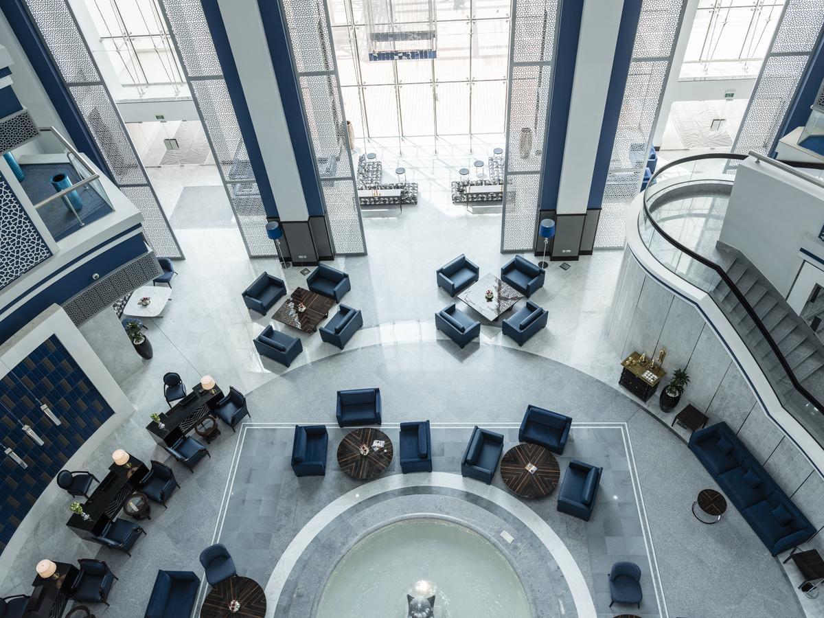 Retaj Salwa Resort & Spa Doha Exterior foto The lobby of the National University of Ireland, Galway