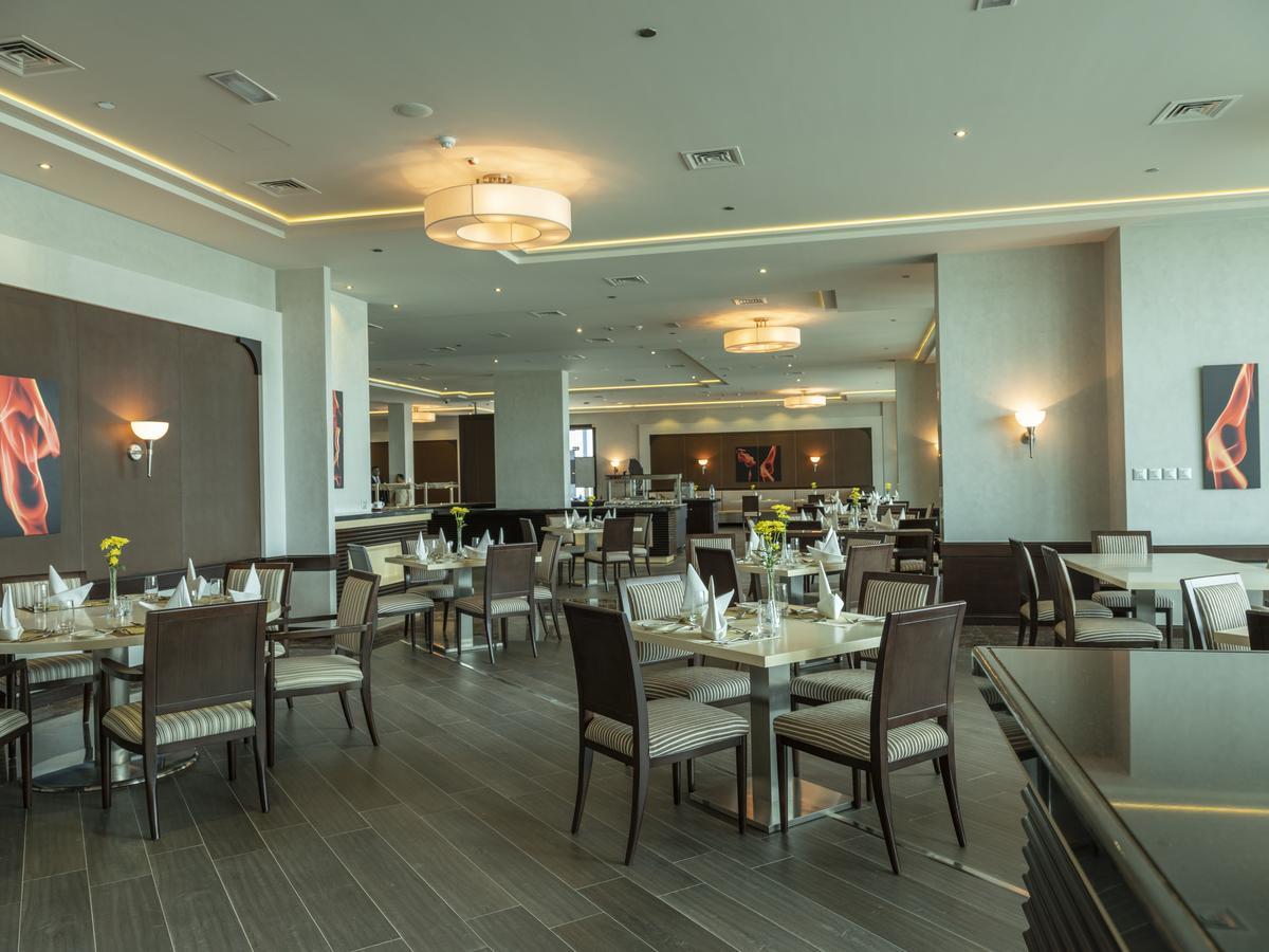 Retaj Salwa Resort & Spa Doha Exterior foto The restaurant