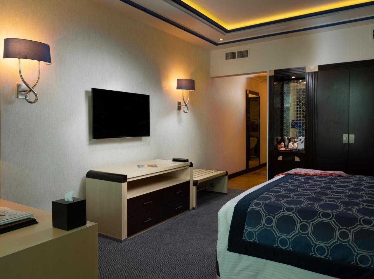 Retaj Salwa Resort & Spa Doha Exterior foto A room at the hotel