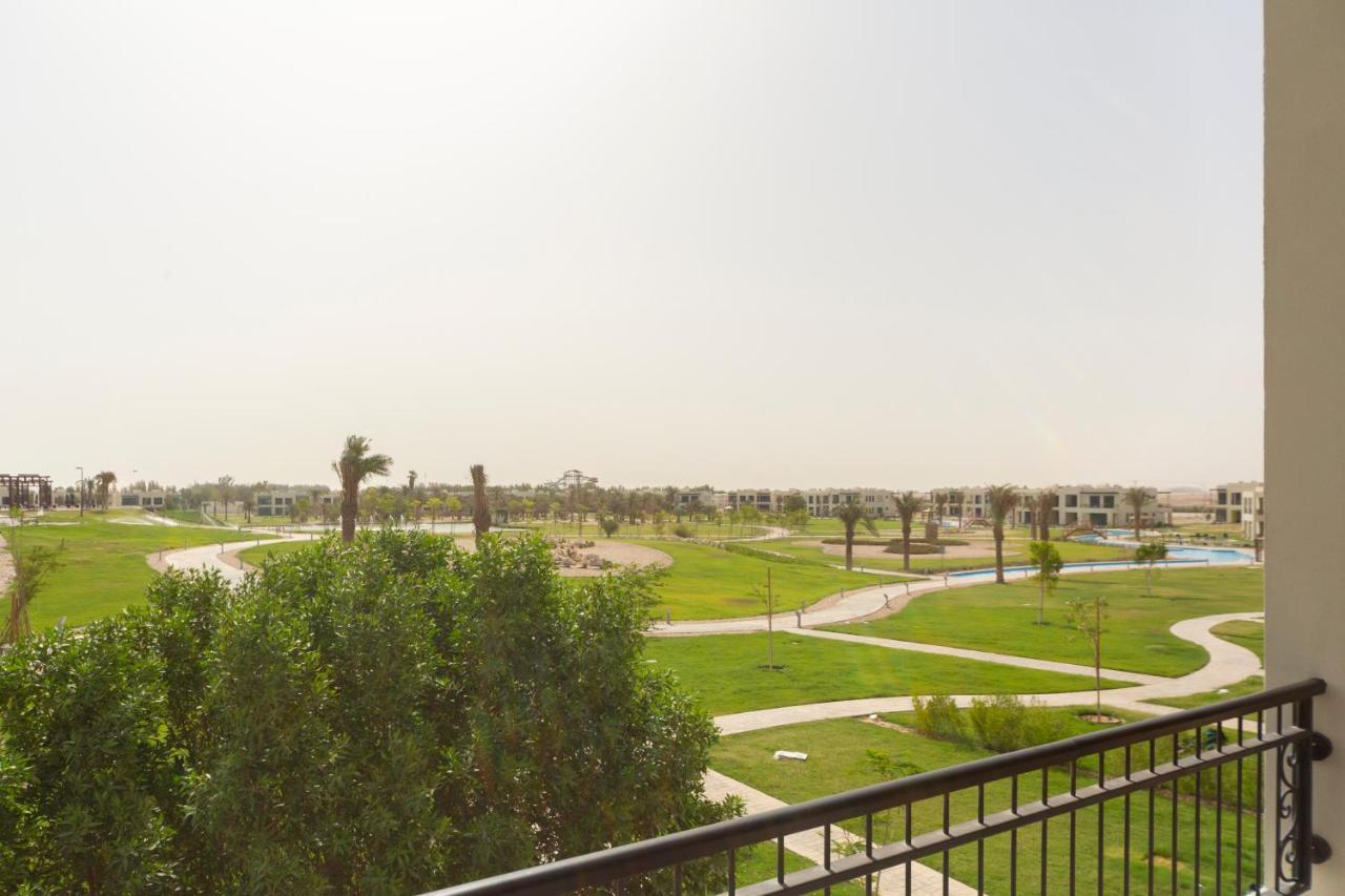 Retaj Salwa Resort & Spa Doha Exterior foto View of the golf course